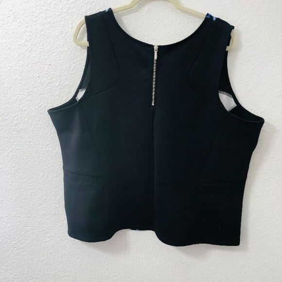 LANE BRYANT GEOMETRIC TOP NWOT 22/24 - Picture 4 of 4